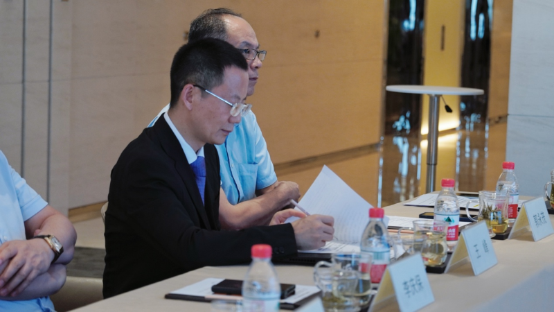 图为主任王峰发言.png